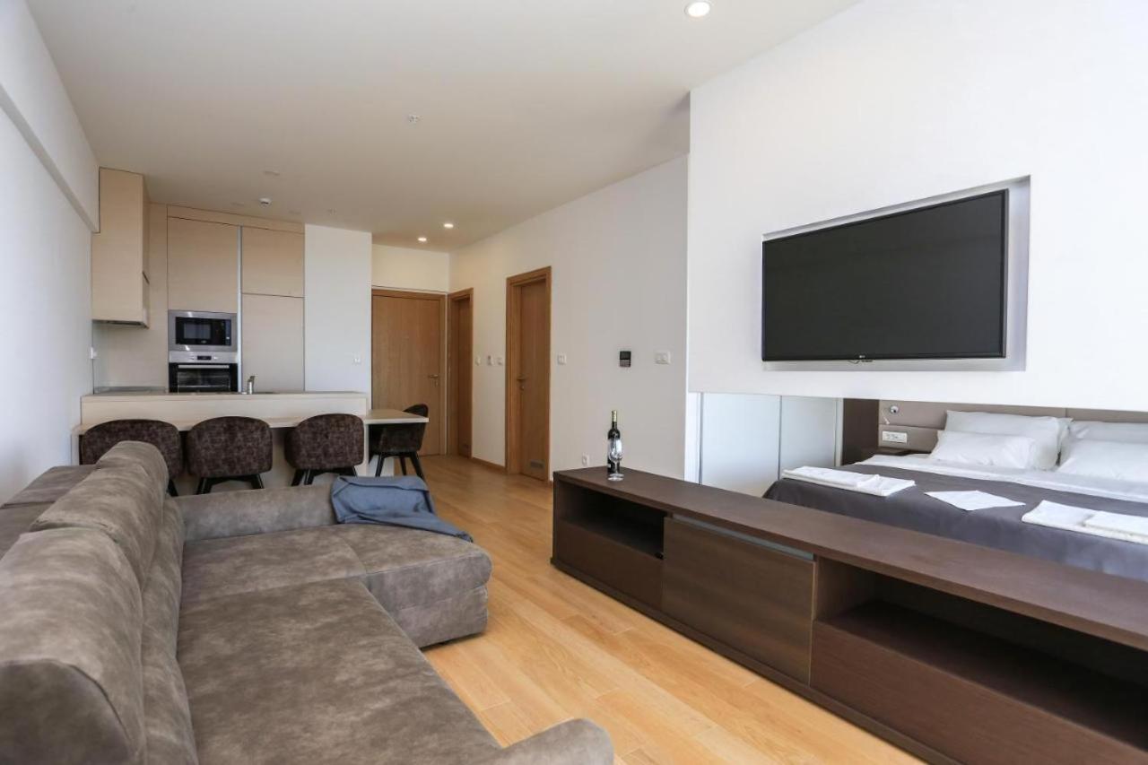 בודווה Apartments Lux מראה חיצוני תמונה