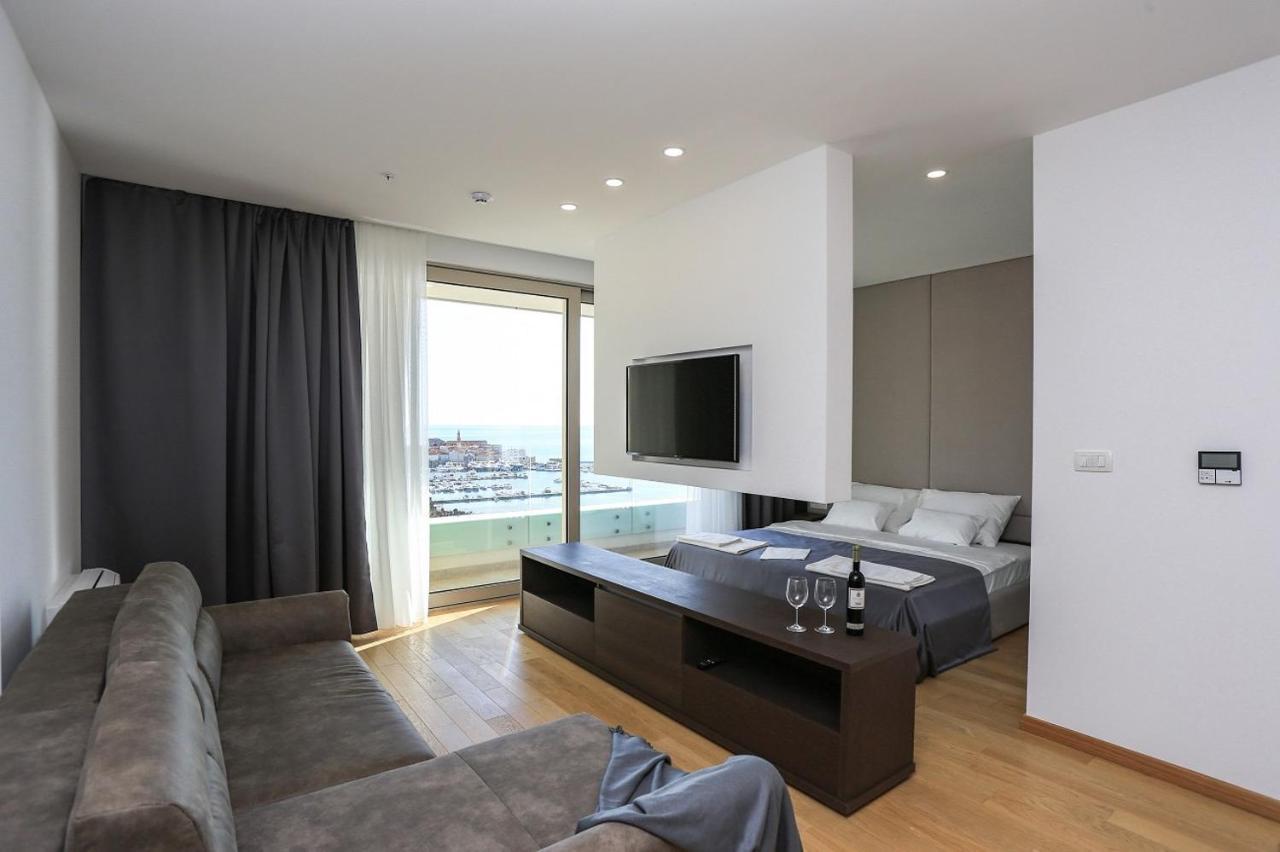 בודווה Apartments Lux מראה חיצוני תמונה